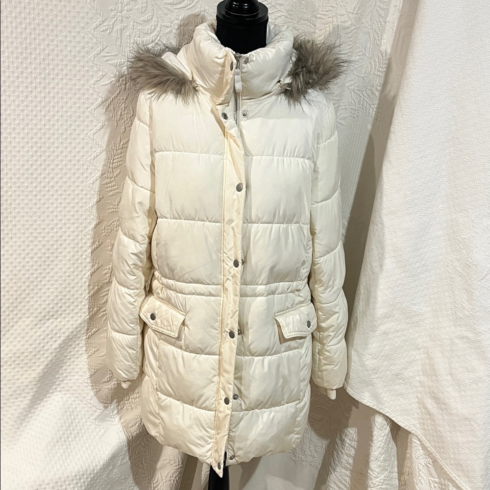 Talbots‎ Cream Puffer Jacket with Faux Fur Trim, size medium